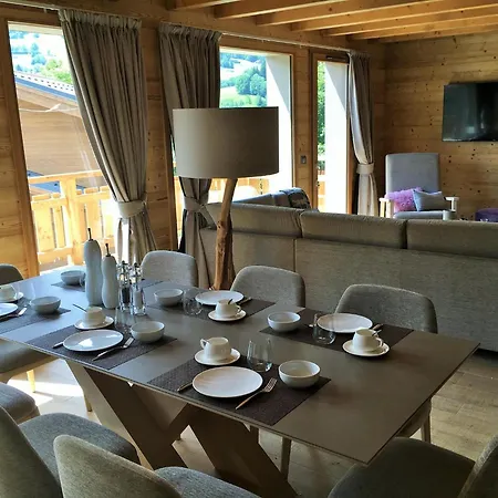 With Fireplace In Megeve Dağ evi